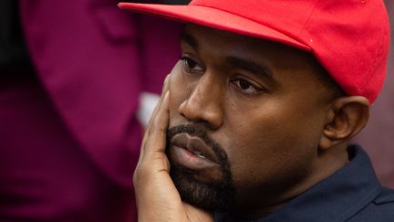 Kanye West le 11 octobre 2018 lors d'un meeting avec le président américain Donald Trump à Washington (Etats-Unis). (SAUL LOEB / AFP)