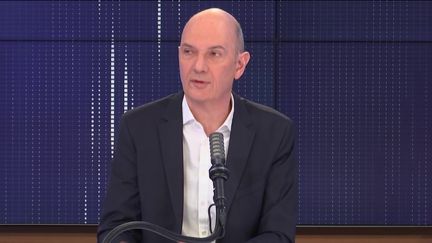 Roland Lescure, député des Français d'Amérique du Nord et porte-parole de La République en marche, samedi 13 mars 2021 sur franceinfo. (FRANCEINFO / RADIOFRANCE)