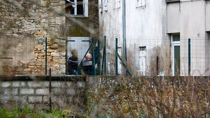 Un corps a &eacute;t&eacute; retrouv&eacute;, le 20 f&eacute;vrier 2014, dans la maison o&ugrave; trois enfants, dont la m&egrave;re&nbsp;avait disparu depuis 8 mois, avaient cach&eacute; la mort de leur p&egrave;re, &agrave; Stenay (Meuse). (  MAXPPP)