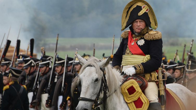 L'historien russe Oleg Sokolov lors d'une reconstitution de la bataille de Borodino, le 4 septembre 2016 à Mojaïsk, à l'ouest de Moscou (Russie).&nbsp; (KIRILL KALLINIKOV / SPUTNIK)