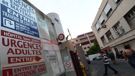 L'h&ocirc;pital Saint-Joseph, &agrave; Marseille, o&ugrave; un nourrisson a &eacute;t&eacute; enlev&eacute; dans la nuit du 27 au 28 ao&ucirc;t 2012. (GERARD JULIEN / AFP)