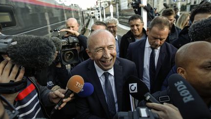 Gérard Collomb arrive à la gare de Lyon Perrache (Rhône), le 3 octobre 2018. (MAXPPP)