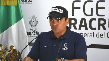 Le procureur local de l'Etat de Veracruz, Jorge Winckler, donne une conférence de presse au sujet de la découverte d'une fosse commune, jeudi 6 septembre 2018, à Xalapa (Mexique). (NOTIMEX / REUTERS)