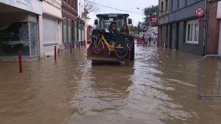 Inondations dans le Pas-de-Calais : des déplacements compliqués (France 2)