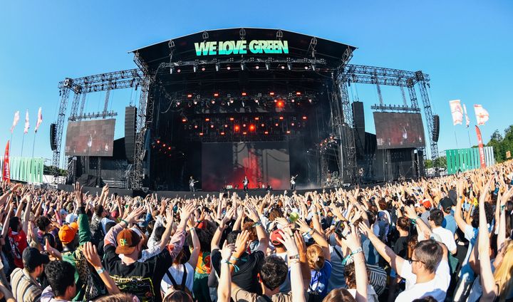 La rappeuse anglaise Little Simz soulève la foule sur la plus grande scène de We Love Green, samedi 3 juin 2023. (MAXIME CHERMAT)