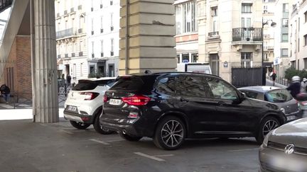 Automobile : l'énorme succès des SUV (franceinfo)