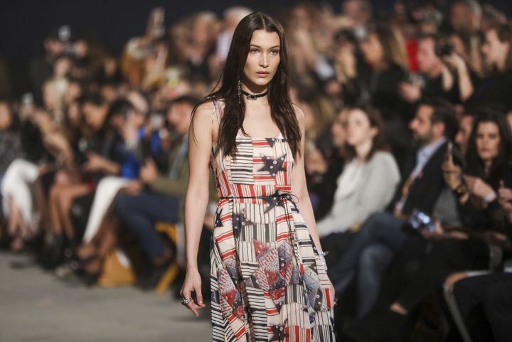 Bella Hadid au show Tommy Hilfiger, février 2017
 (Rich Fury/AP/SIPA)