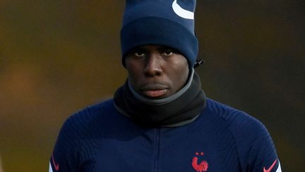 Le footballeur Kurt Zouma,&nbsp;le 8 février 2022 à Clairefontaine. (FRANCK FIFE / AFP)