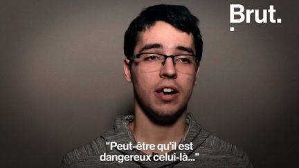 Jason, 19 ans, a été traité en hôpital psychiatrique pour remédier aux hallucinations et aux autres troubles liés à sa maladie. Voici son histoire.