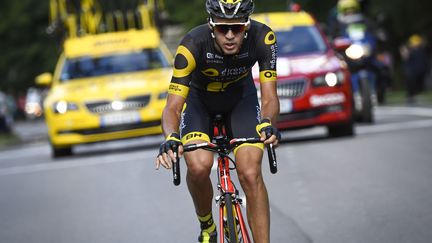 Lilian Calmejane, seul en tête sur la route du Tour. (LIONEL BONAVENTURE / AFP)