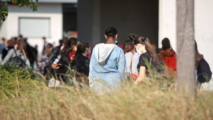 Des collégiens dans la banlieue de Strasbourg, le 17 septembre 2020. (MAXPPP)