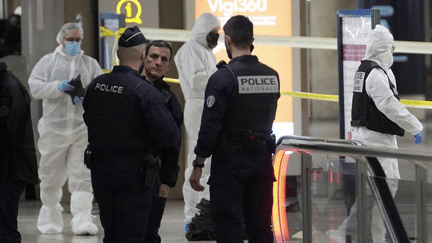 Attaque au couteau à la gare de Lyon : récit d’un homme qui a fait face à l’agresseur (France 2)