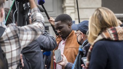 Mohamed Mbougar Sarr, lauréat du Prix Goncourt 2021.&nbsp; (MAGALI COHEN / HANS LUCAS)