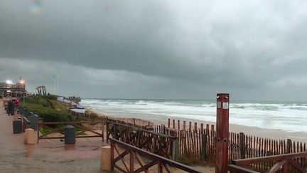 La plage de Lacanau (Gironde), le 2 novembre 2019 avant l'arrivée de la tempête Amélie. (FRANCE 2)