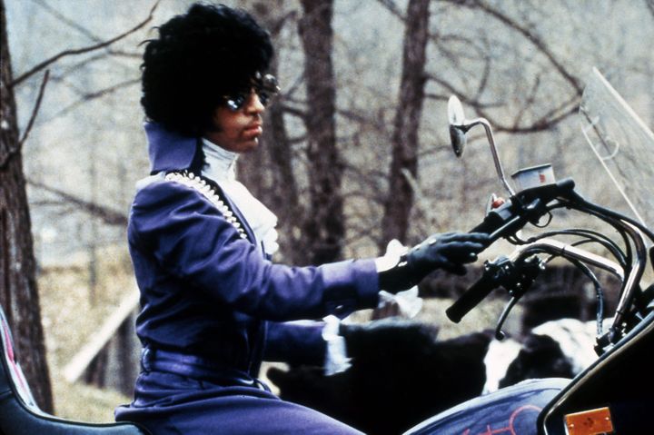 Le chanteur Prince, dans le film Purple Rain, en 1984. (AMERICAN PICTORIAL / MAXPPP)