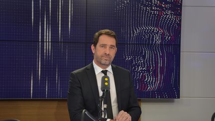 Christophe Castaner, délégué général de La République en marche et secrétaire d'Etat chargé des relations avec le Parlement. (JEAN-CHRISTOPHE BOURDILLAT / RADIO FRANCE)