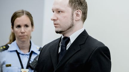 Anders Behring Breivik lors de son proc&egrave;s &agrave; Oslo (Norv&egrave;ge), le 10 mai 2012. (KRISTER SORBO / SCANPIX NORWAY / AFP )