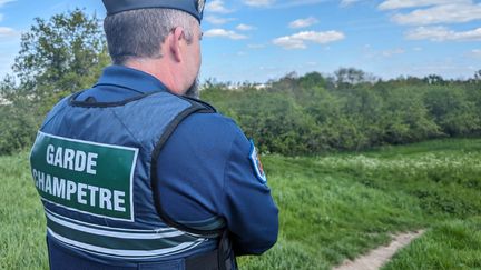 Joffrey est le premier garde champêtre du département des Hauts-de-Seine. (GABIN GRULET / RADIOFRANCE)