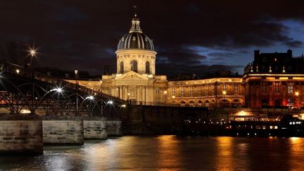 L&#039;institut de France, siège de l&#039;Académie française, vu de la Seine à Paris
 (Manuel Cohen/AFP)