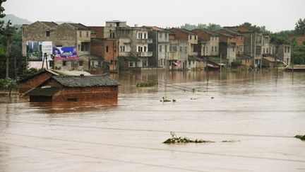 Un quartier de la ville de Chongqing (sud-ouest de la Chine) sous les eaux (AFP)