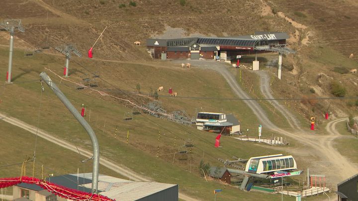 View from the bottom of the slopes of the Saint-Lary resort.  (FRANCE 3 SCREENSHOT)