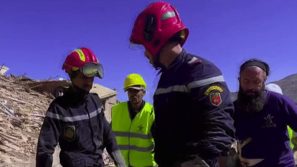 Séisme au Maroc : les premiers secours étrangers sont arrivés à Imine Tala (France 2)