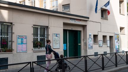 L'école&nbsp;Hippolyte Maindron&nbsp;dans le 14e arrondissement de Paris, le 19 septembre 2020. (RICCARDO MILANI / HANS LUCAS / AFP)