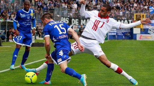 Lille s'est impos&eacute; dans les arr&ecirc;ts de jeu contre Bastia (2-1), le 21 avril 2013. (PASCAL POCHARD CASABIANCA / AFP)