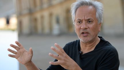 Anish Kapoor a décidé de ne pas retirer les inscriptions antisémites inscrites sur son oeuvre "Dirty Corner"
