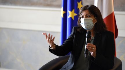 Anne Hidalgo donne une conférence de presse à Nancy (Meurthe-et-Moselle), le 19 février 2021. (JEAN-CHRISTOPHE VERHAEGEN / AFP)