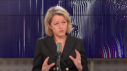 arbara Pompili, ministre de la Transition écologique, était l'invitée de franceinfo le 3 novembre 2021. (FRANCEINFO / RADIOFRANCE)