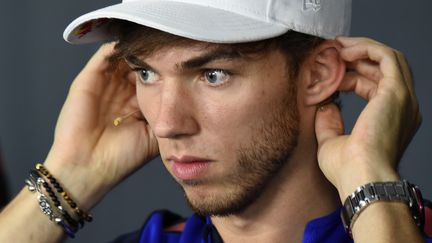 A 22 ans, le Français Pierre Gasly rejoint l'écurie de Formule&nbsp;1 Red Bull. (BORIS HORVAT / AFP)