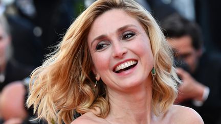 L'actrice et productrice Julie Gayet, radieuse.
 (ALBERTO PIZZOLI / AFP)