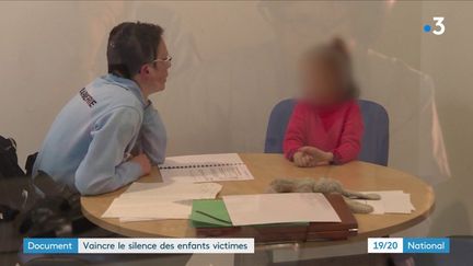 Enfants maltraités : comment recueillir la parole des victimes ?