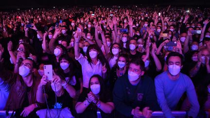 Ce&nbsp;premier concert-test européen avait réuni 500 personnes dans la salle de concert Palau Sant Jordi, à Barcelone. (LLUIS GENE / AFP)