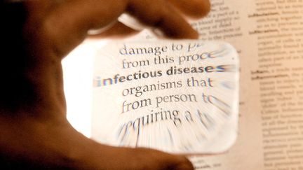 La définition du mot "maladie infectieuse" du dictionnaire Collins de médecine.&nbsp; (GRAEME ROBERTSON / GETTY IMAGES NORTH AMERICA)