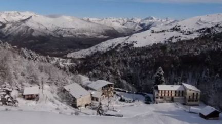 Hautes-Alpes : une station de ski fantôme