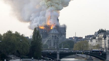 Notre-Dame de Paris : pas de messe de Noël, mais un chantier à haut risque