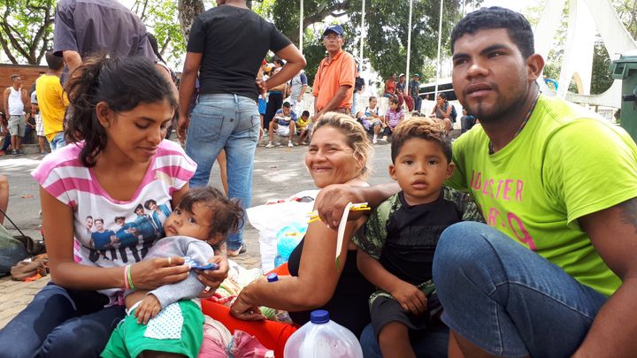 Edgardo, un Vénézuélien de 25 ans, arrivé avec sa famille à&nbsp;Bucaramanga en Colombie, après trois jours de marche.&nbsp; (BENJAMIN ILLY / RADIO FRANCE)