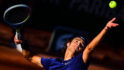 Lorenzo Musetti lors du premier tour de Roland-Garros, le 31 mai 2021.&nbsp; (MARTIN BUREAU / AFP)