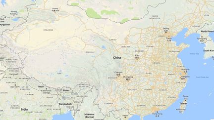 Capture d'écran de Googlemaps montrant la province chinoise du Xinjiang, à l'extrêmité nord-ouest du pays, où des fossiles de Limusaurus inextricabilis ont été découverts, aidant à comprendre pourquoi les oiseaux ont un bec. (GOOGLEMAPS)