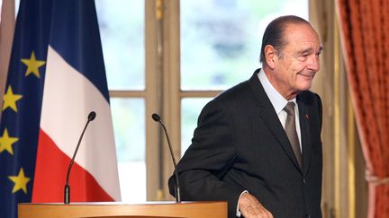 Jacques Chirac fait un discours depuis&nbsp;l'Elysée (Paris), le 19 mars 2007. (PATRICK KOVARIK / POOL / AFP)