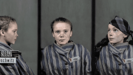 La photo colorisée de Czesława Kwoka à Auschwitz
 (Marina Amaral / capture d&#039;écran)