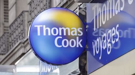 Une agence Thomas Cook Voyages &agrave; Paris, le 27 avril 2009. (STEPHANE DE SAKUTIN / AFP)