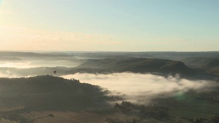 Périgord : admirer la nature à plus de 1 000 mètres d'altitude (FRANCE 3)