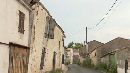 Tremblement de terre : des dizaines de maisons inhabitables en Charente-Maritime