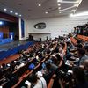 Le joueur français Paul Pogba donne une conférence de presse le 12 juillet 2018, lors de la Coupe du monde, à Istra en Russie. (FRANCK FIFE / AFP)