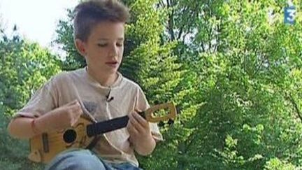 Avant Zak....il y eu Zak, son ukulele et la Coopérative de Mai, c&#039;était en 2007.
 (Culturebox)