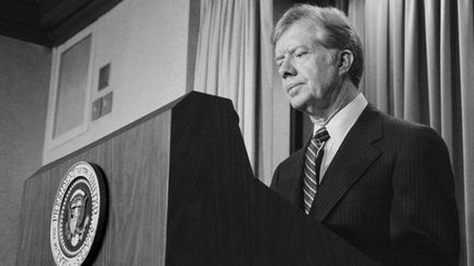 Jimmy Carter annonçant de nouvelles sanctions contre l'Iran, pour la prise d'otages américains, le 7 avril 1980. (UNIVERSAL HISTORY ARCHIVE / UNIVERSAL IMAGES GROUP EDITORIAL)