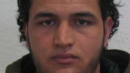 Photo du Tunisien Anis Amri, le suspect recherché après l'attentat de Berlin. (BKA / AFP)